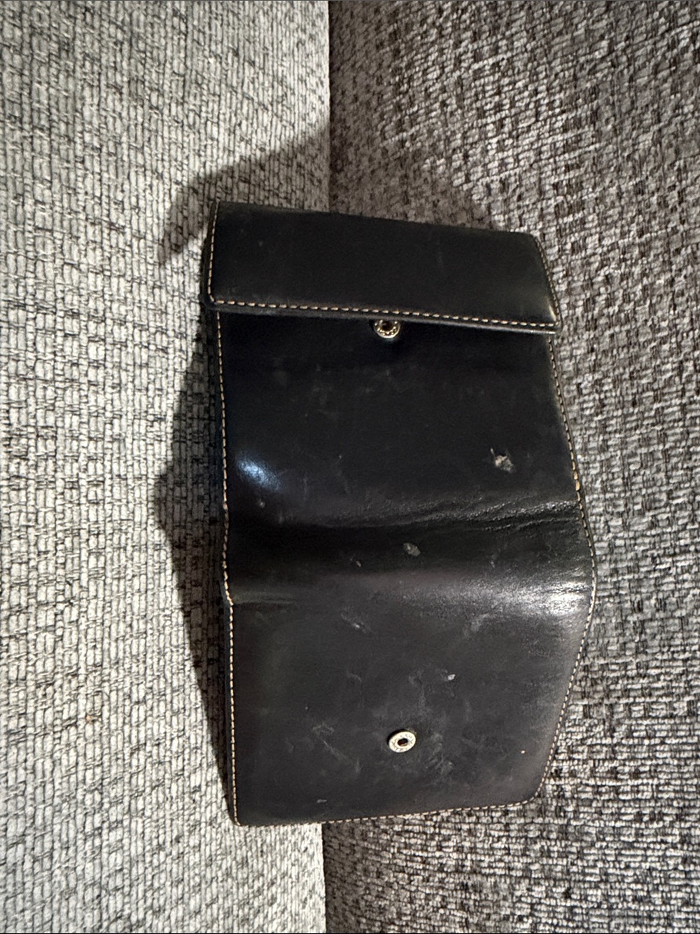 Vintage Coach Men or Women’s Bifold Wallet in Tan and Black with Signature - Picture 3 of 14